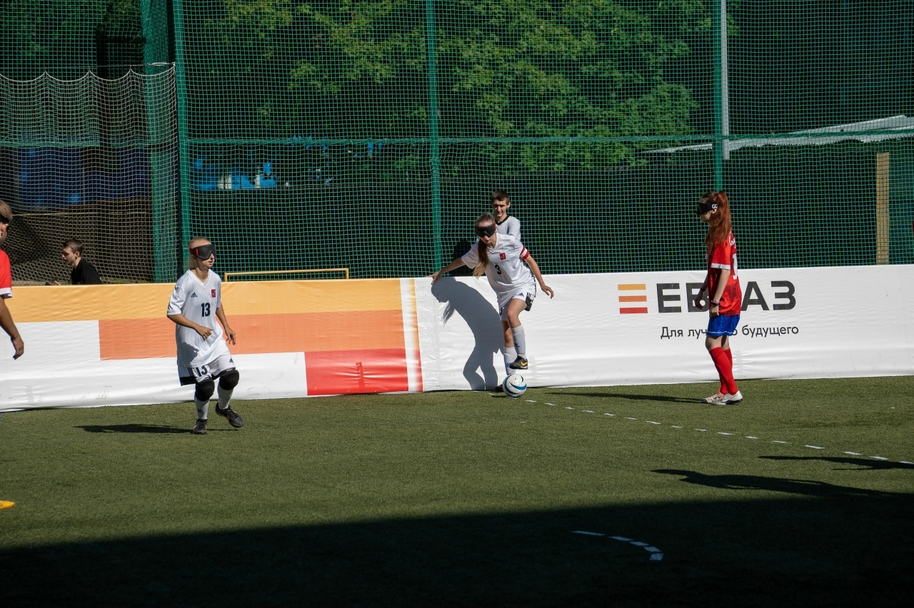 A 1125 m² mini-football field