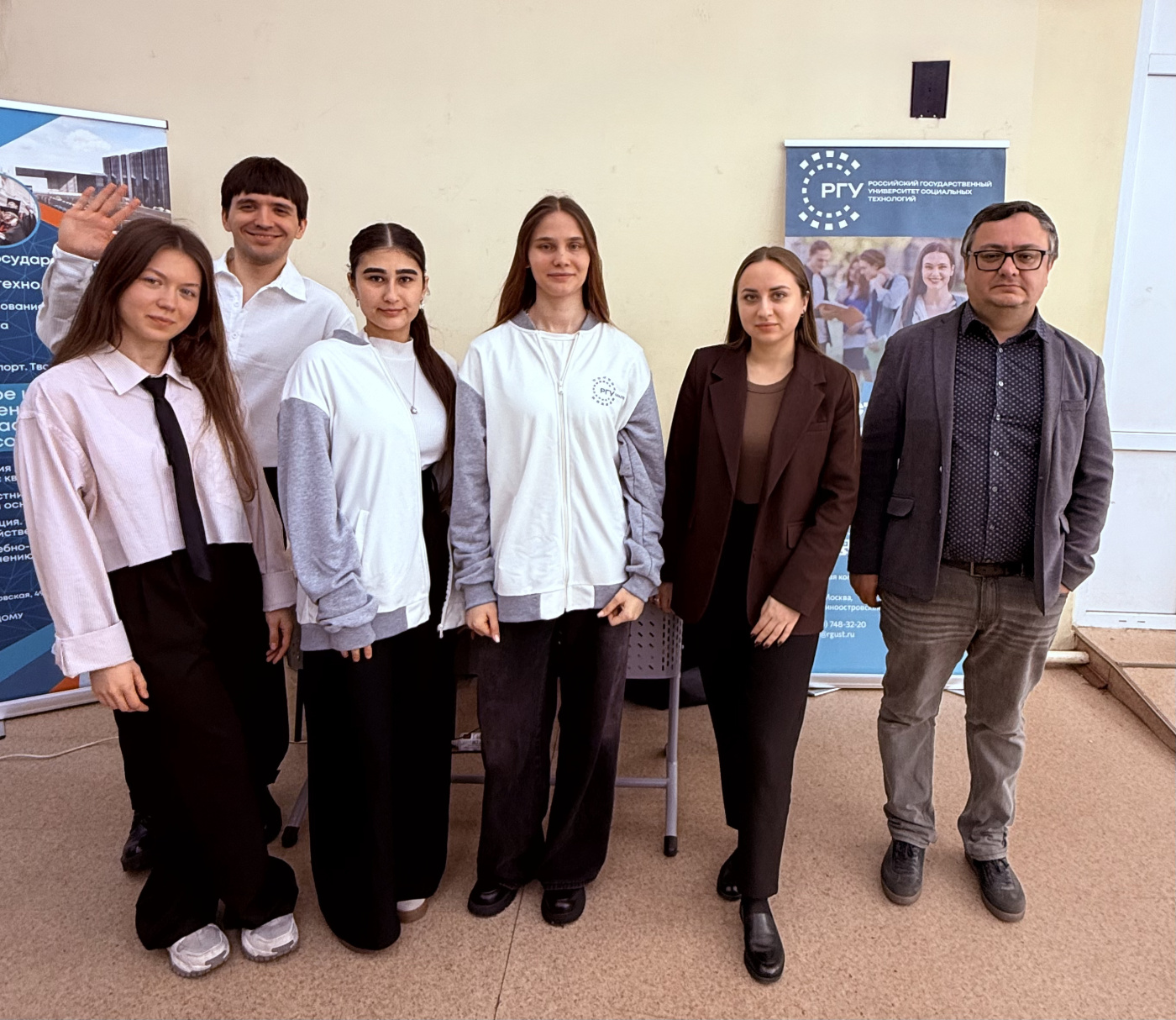 Более 1500 школьников и родителей познакомились с РГУ СоцТех на профессиональной  ярмарке в Пушкино