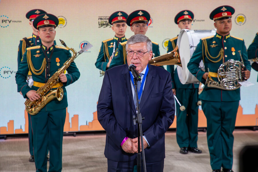 5W6A2785-Улучшено-Ум._шума