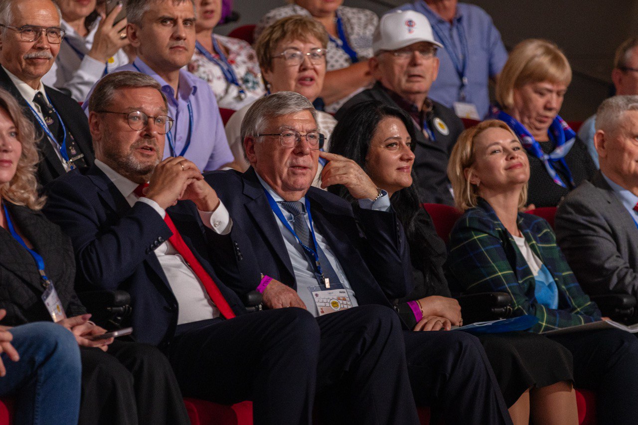 photo_5381886642761102334_y