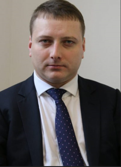 содействует поиску работы, отвечающей получаемой специальности и индивидуальным запросам студента, оказывает комплексную поддержку карьерного развития студентам и выпускникам РГУ СоцТех.